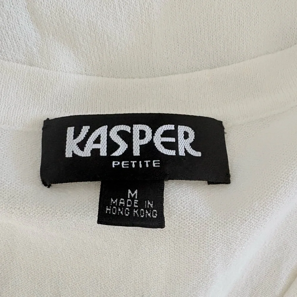 Kasper Women's Cream Sleeveless Top size M Petite.